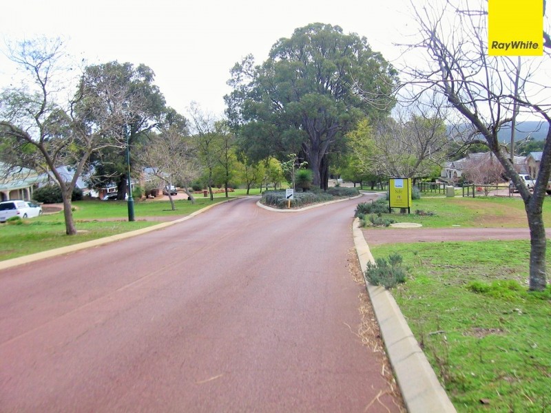 11 Country Club Avenue, Roleystone WA 6111