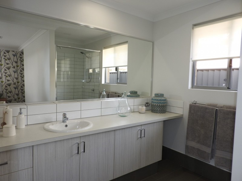 55 Oakbella Parade, Harrisdale WA 6112