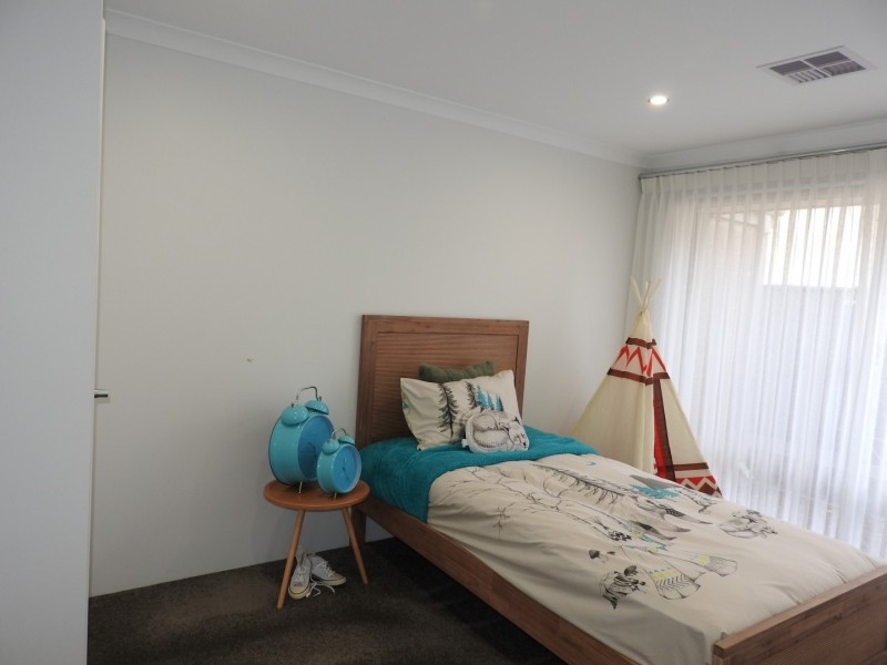 55 Oakbella Parade, Harrisdale WA 6112