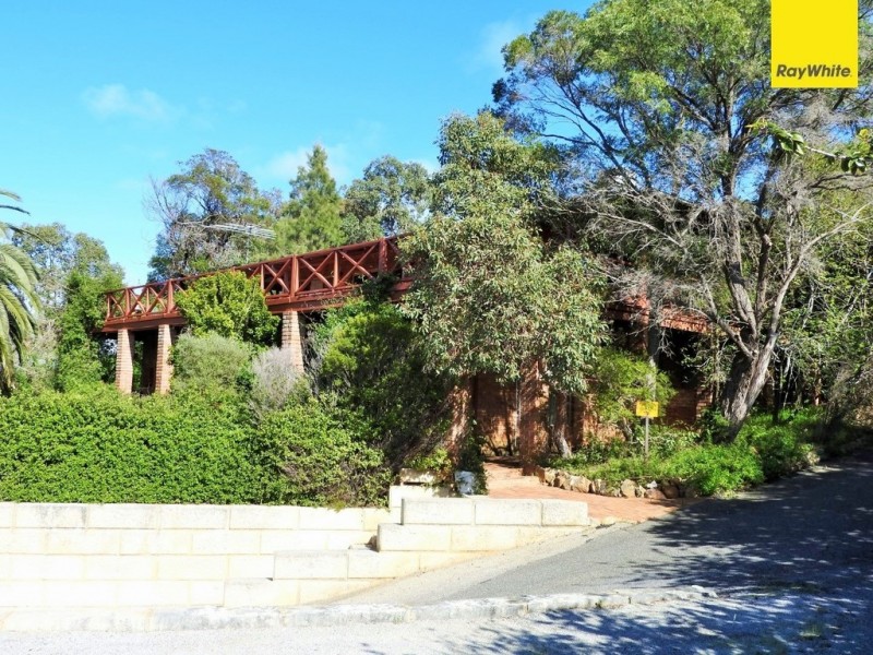 67 Amethyst Crescent, Mount Richon WA 6112