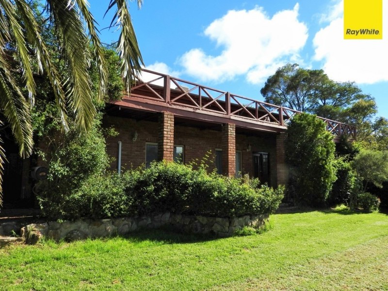 67 Amethyst Crescent, Mount Richon WA 6112