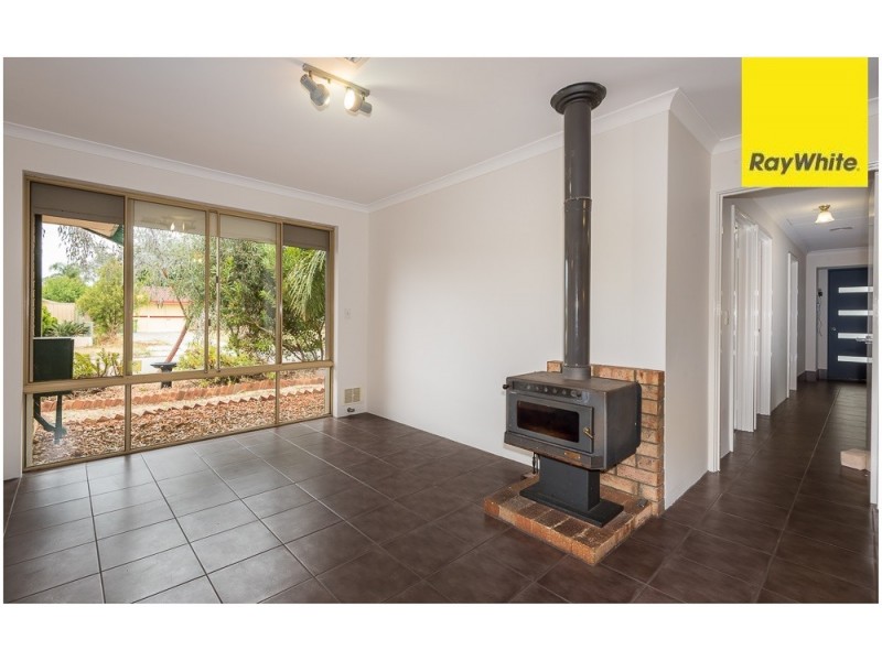 1 Tummell Court, Seville Grove WA 6112