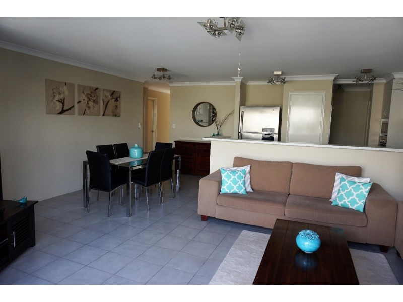 27/191 Railway Avenue, Kelmscott WA 6111