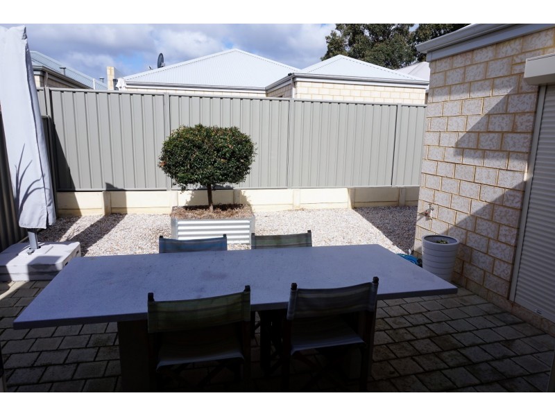 27/191 Railway Avenue, Kelmscott WA 6111