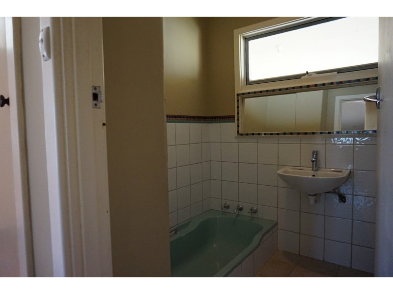 16 Brackley Road, Armadale WA 6112