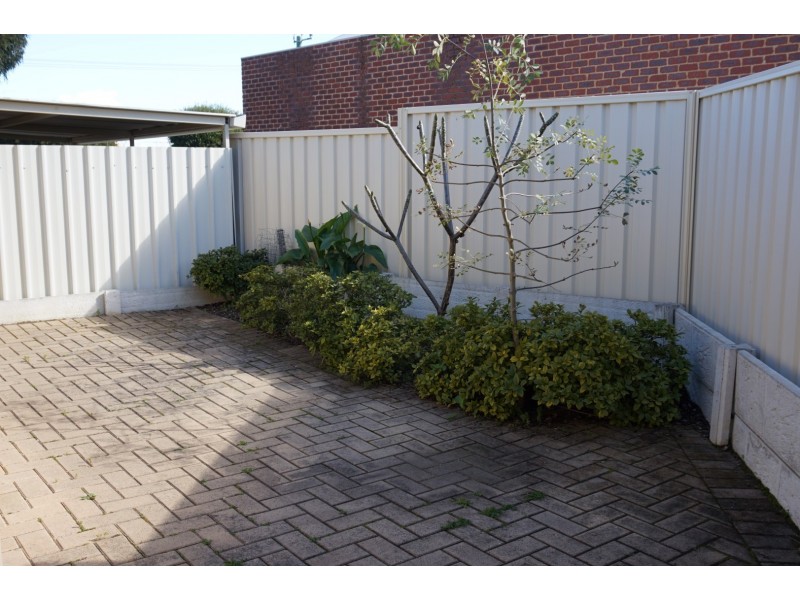 16 Brackley Road, Armadale WA 6112