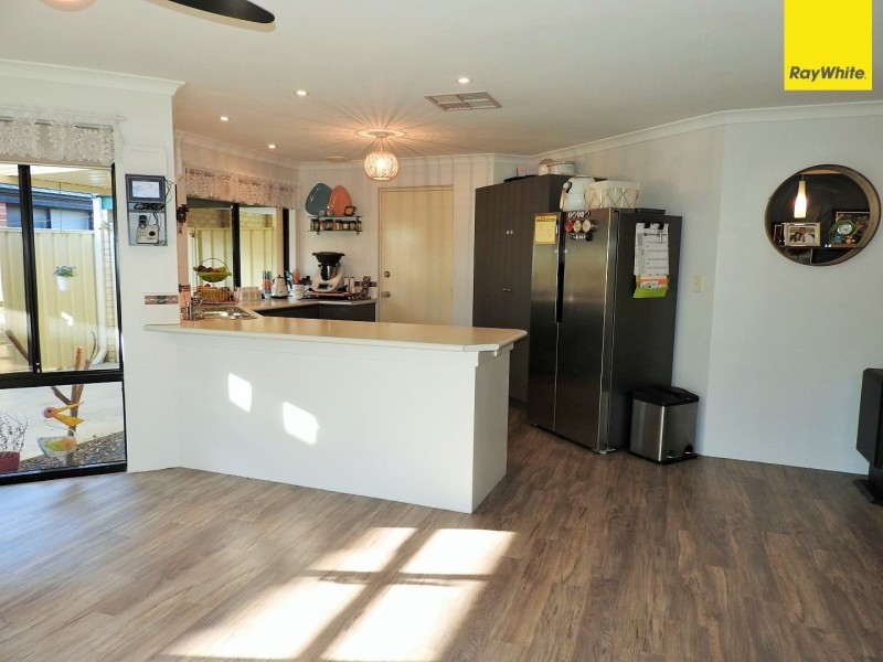 25 Lyrebird Loop, Seville Grove WA 6112