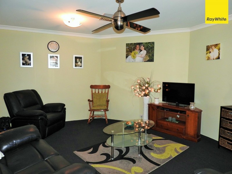 25 Lyrebird Loop, Seville Grove WA 6112