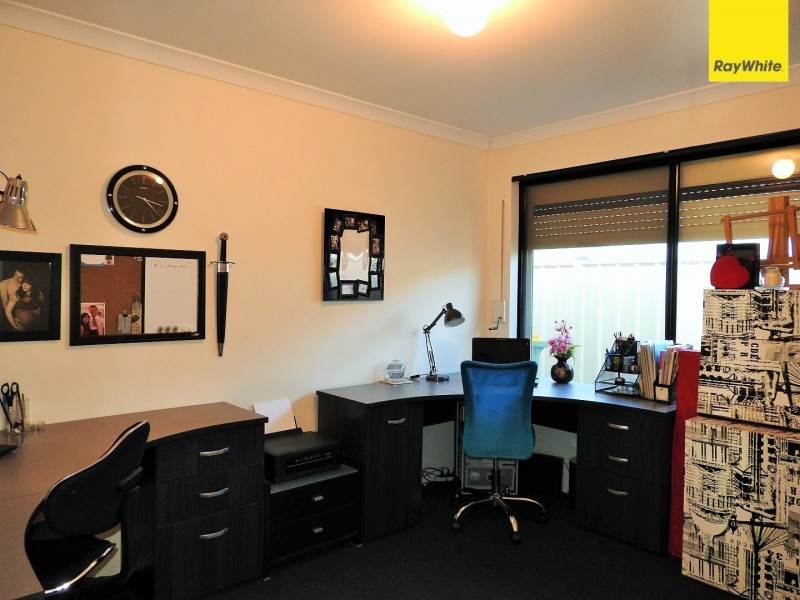 25 Lyrebird Loop, Seville Grove WA 6112