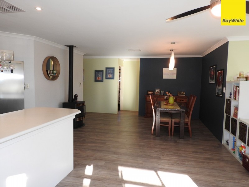 25 Lyrebird Loop, Seville Grove WA 6112