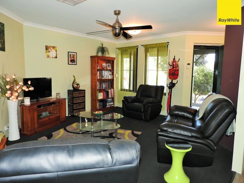 25 Lyrebird Loop, Seville Grove WA 6112