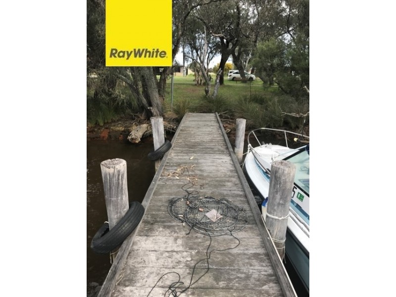 124 Banksia Terrace, South Yunderup WA 6208