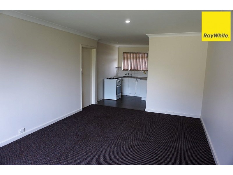 9 Hakea Road, Camillo WA 6111