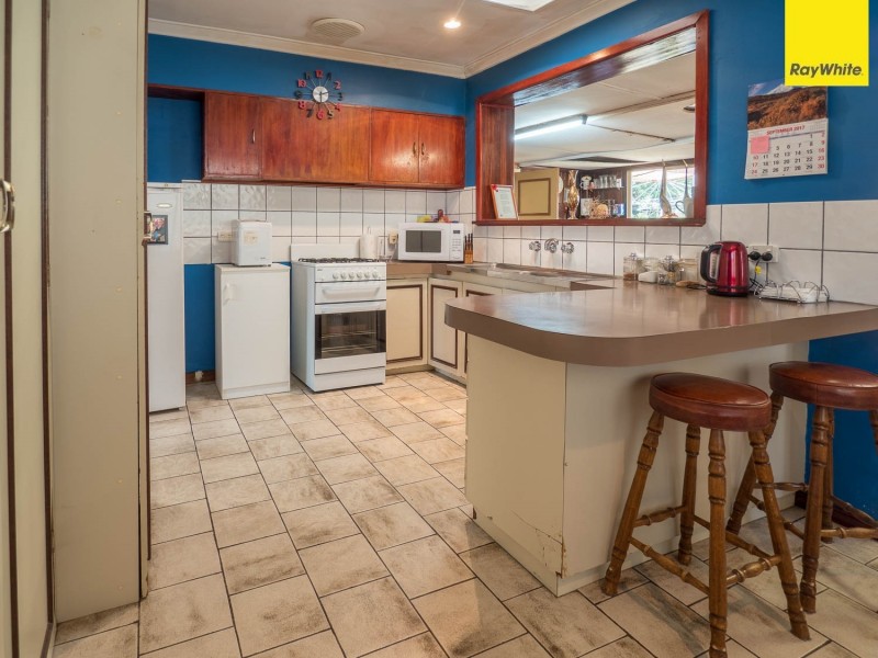 24 Fremantle Road, Gosnells WA 6110