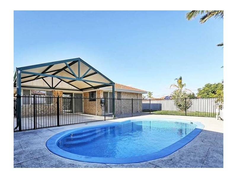 2 Irma Close, Huntingdale WA 6110