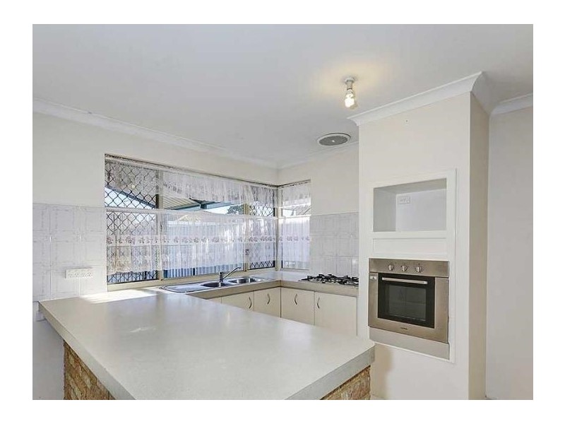 2 Irma Close, Huntingdale WA 6110