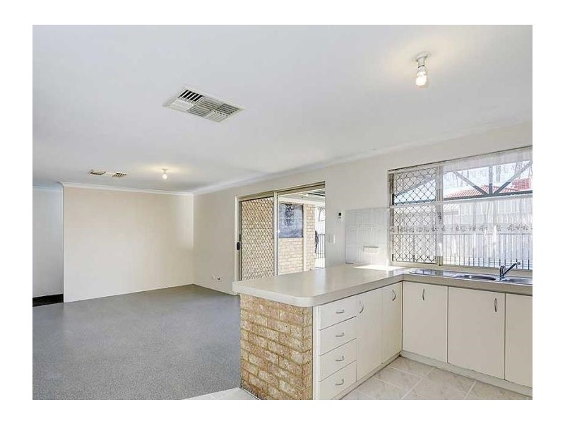 2 Irma Close, Huntingdale WA 6110