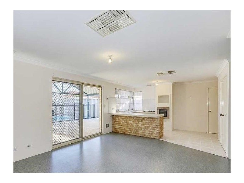 2 Irma Close, Huntingdale WA 6110