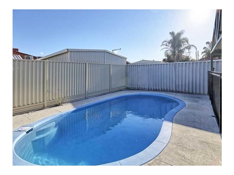 2 Irma Close, Huntingdale WA 6110