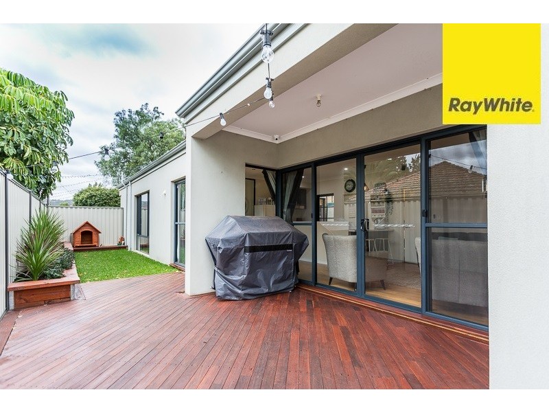 4B Locksley Avenue, Armadale WA 6112
