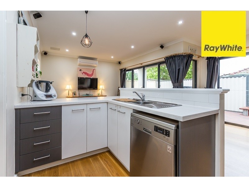 4B Locksley Avenue, Armadale WA 6112