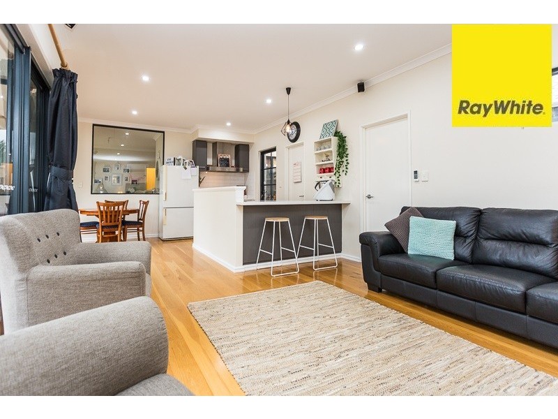 4B Locksley Avenue, Armadale WA 6112