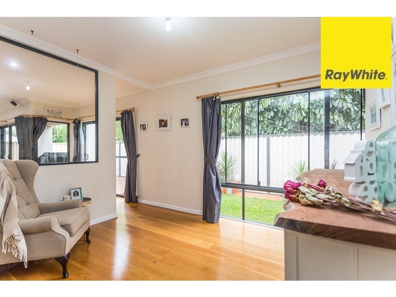 4B Locksley Avenue, Armadale WA 6112
