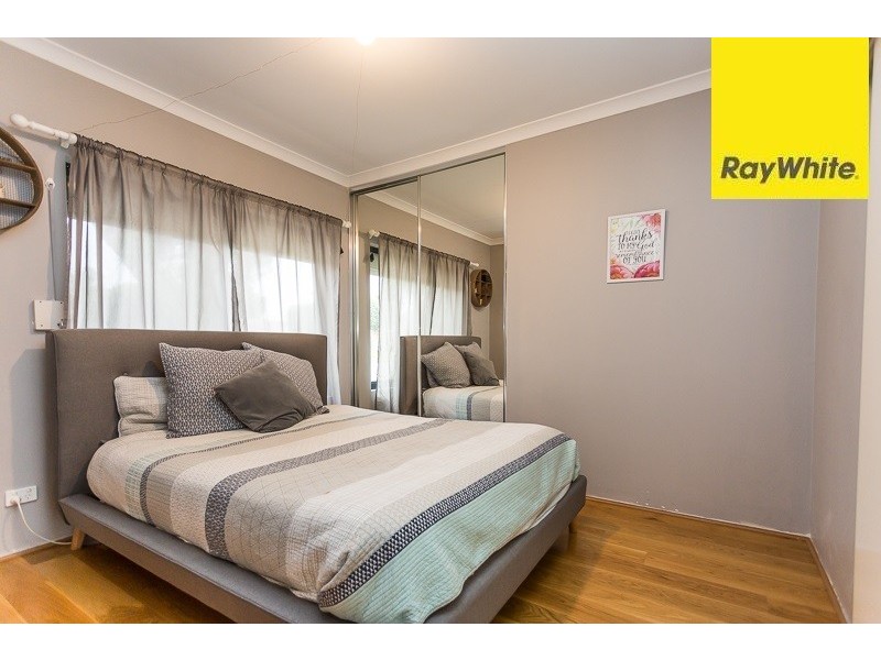 4B Locksley Avenue, Armadale WA 6112