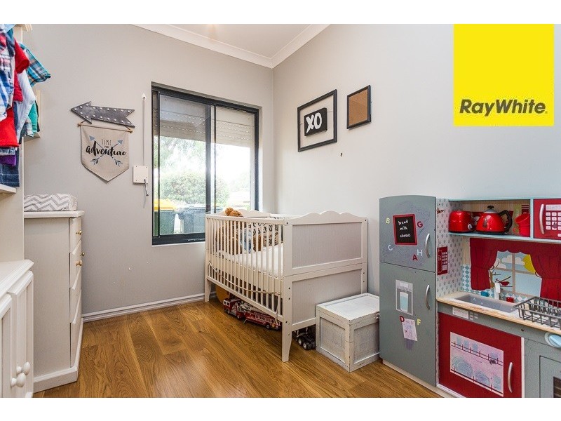 4B Locksley Avenue, Armadale WA 6112