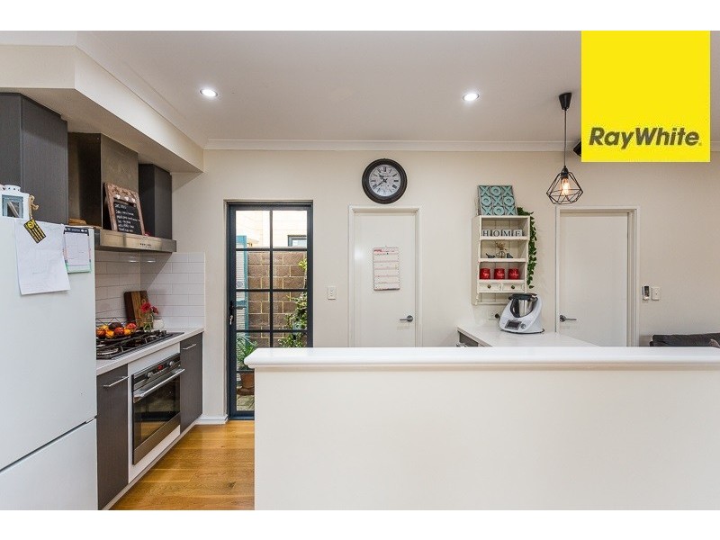 4B Locksley Avenue, Armadale WA 6112