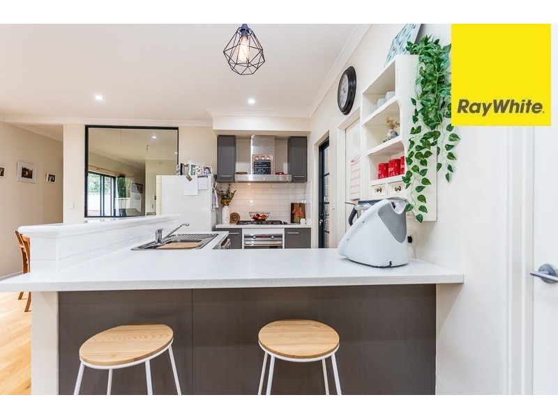 4B Locksley Avenue, Armadale WA 6112