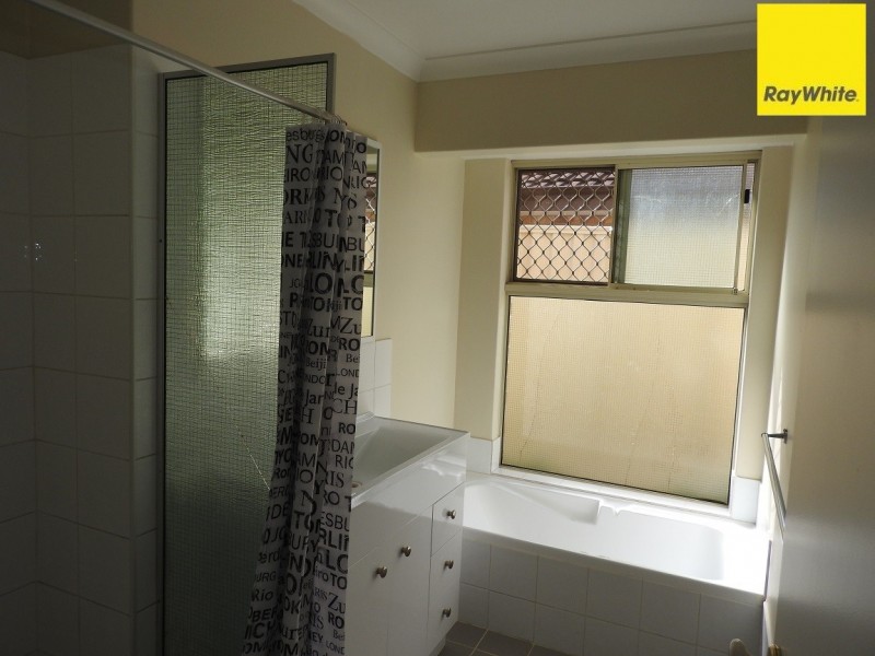 18 Abernethy Grove, Seville Grove WA 6112