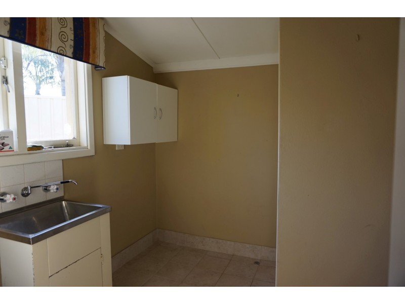 16 Brackley Road, Armadale WA 6112