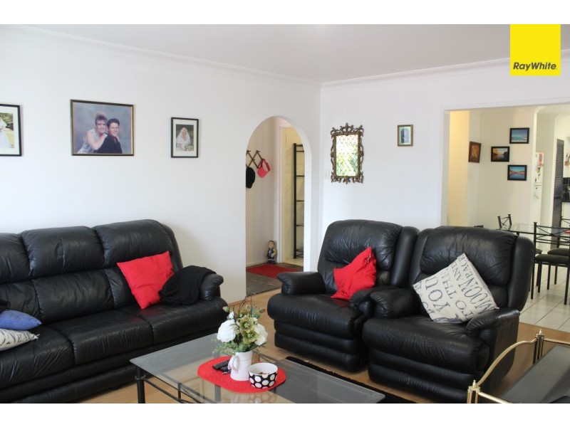 33 Parkfield Road, Kelmscott WA 6111