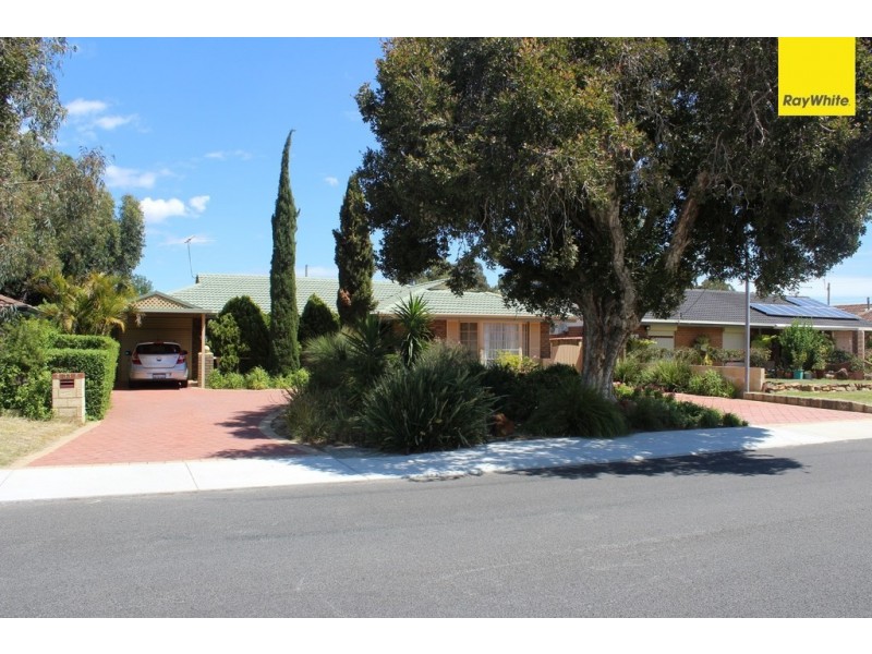 33 Parkfield Road, Kelmscott WA 6111