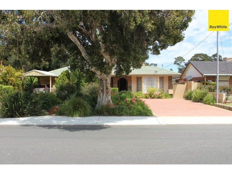 33 Parkfield Road, Kelmscott WA 6111