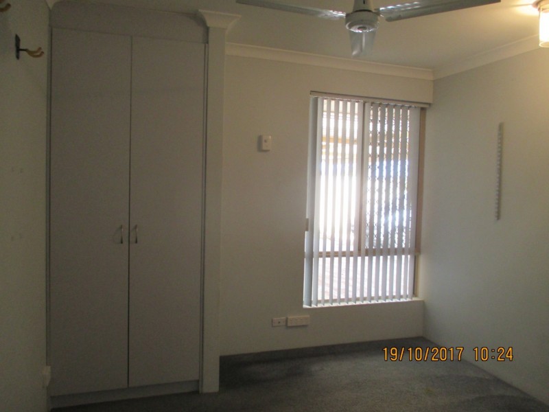 98 Brown Crescent, Seville Grove WA 6112