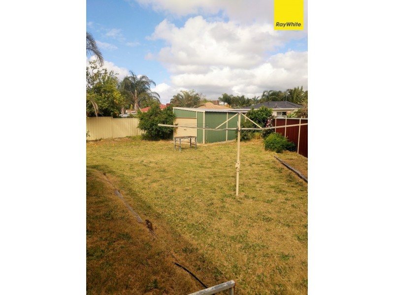 34 Candish Grove, Seville Grove WA 6112