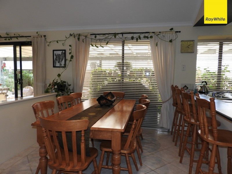 26 Roebuck Avenue, Canning Vale WA 6155