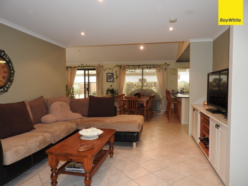 26 Roebuck Avenue, Canning Vale WA 6155