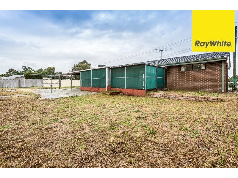 31 Girraween Street, Armadale WA 6112