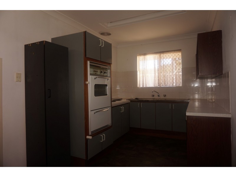 31 Ellis Road, Mount Nasura WA 6112