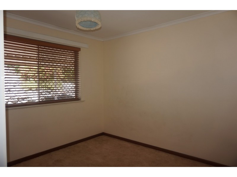 31 Ellis Road, Mount Nasura WA 6112