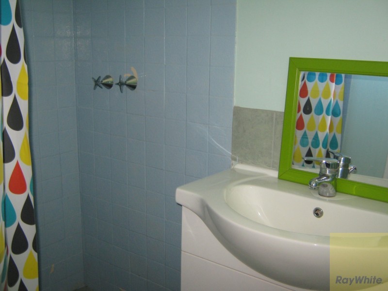 10 Junee Place, Armadale WA 6112