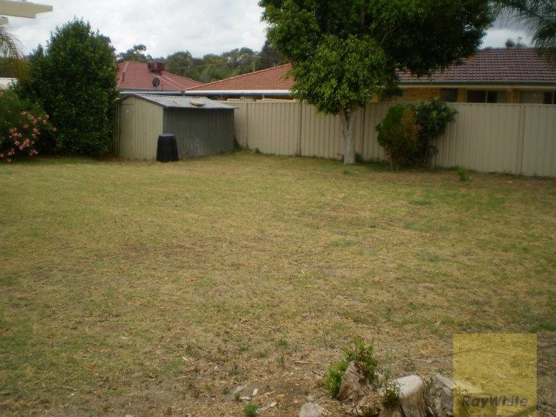 30 Chamberlain Way, Armadale WA 6112