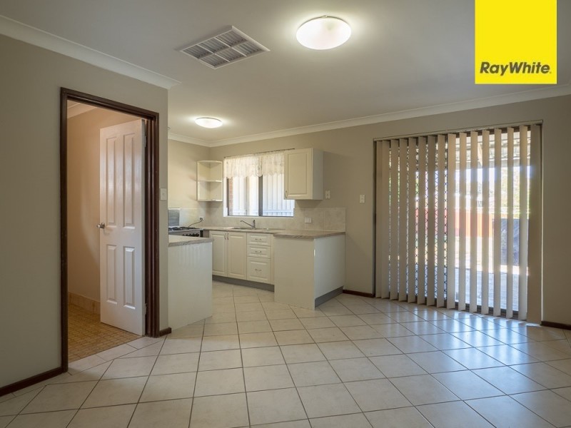 12 Silver Mallee Close, Camillo WA 6111