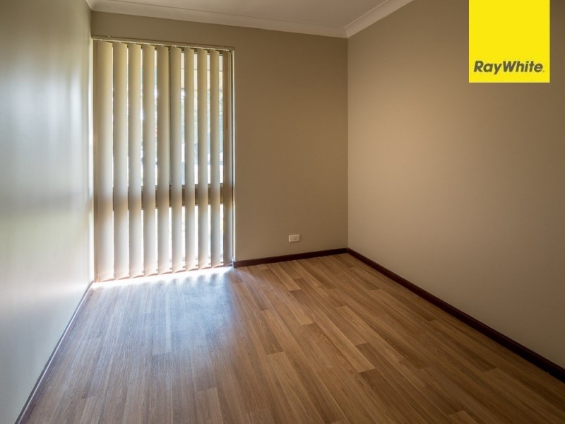 12 Silver Mallee Close, Camillo WA 6111