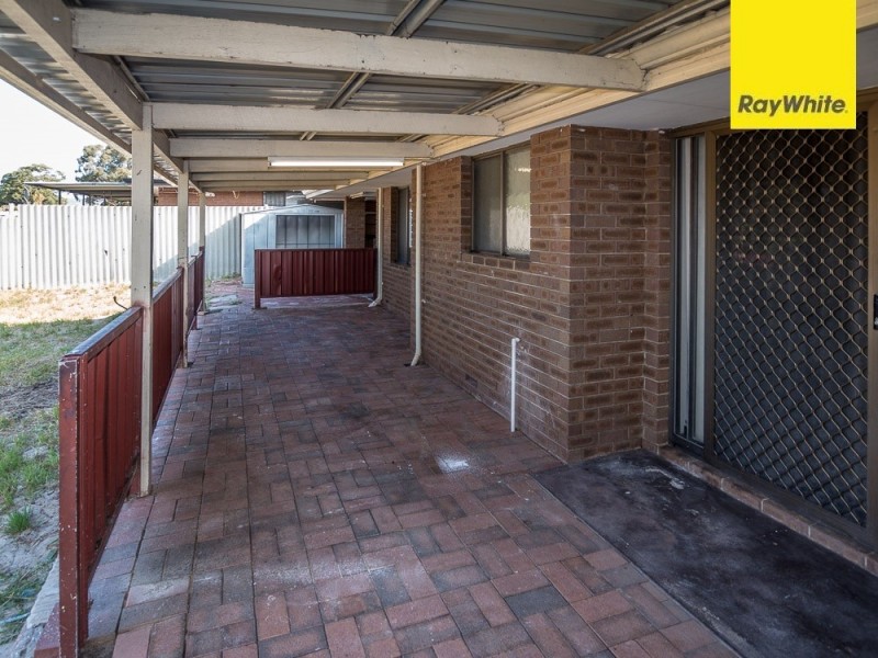 12 Silver Mallee Close, Camillo WA 6111