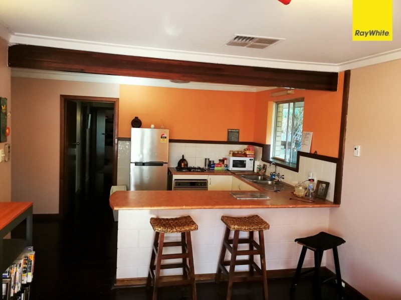 14A Ottaway Street, Kelmscott WA 6111