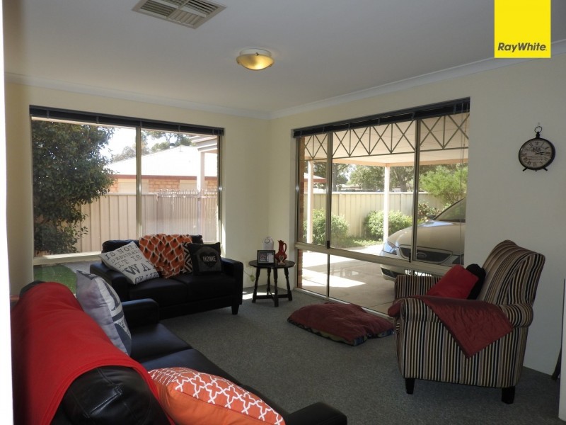 3 Gould Close, Brookdale WA 6112